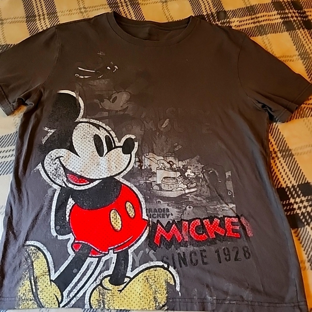 Disney Mickey Mouse T-shirt Small
